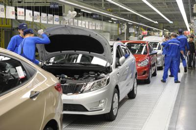 Производство легковых машин в России сократилось на 20%