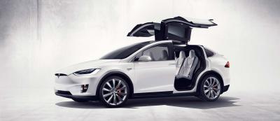 Автомобиль Tesla стал участником еще одного ДТП