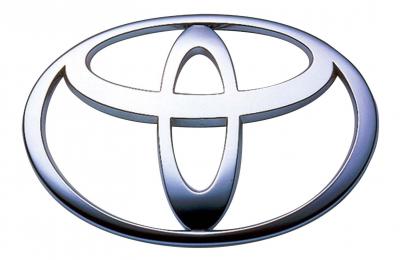 Toyota отзывает почти 900 тысяч автомобилей