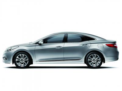 Hyundai представила новый седан Grandeur Hybrid