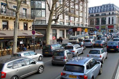 В Париже ограничат использования личного транспорта
