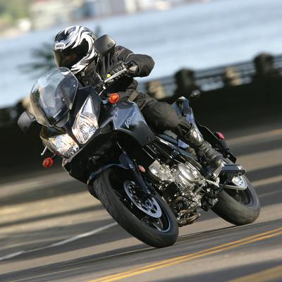 По данным полицейского спидометра - мотоциклист ехал со скоростью 616 км/ч