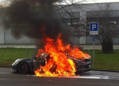 Porsche заменит "пожароопасные" двигатели