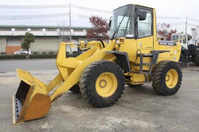 фронтальный погрузчик Komatsu WA100 2001 г.в.