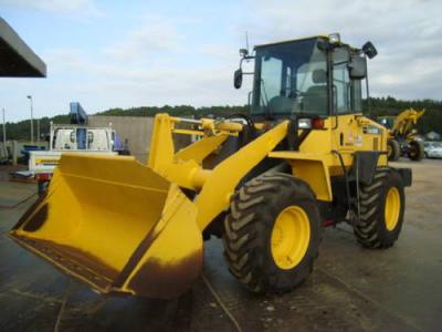 фронтальный погрузчик Komatsu WA100-5 2006 г.в.