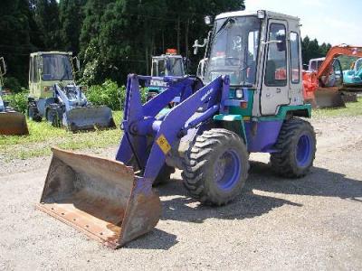 фронтальный погрузчик Komatsu WA40-3E 2000 г.в.