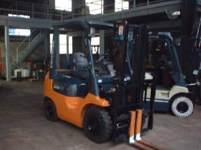 вилочный погрузчик Toyota 40-7FG18 2000 г.в.