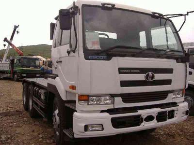 седельный тягач Nissan Diesel 2005 г.в.
