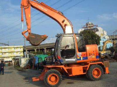 колесный экскаватор Hitachi ZX125W 2004 г.в.