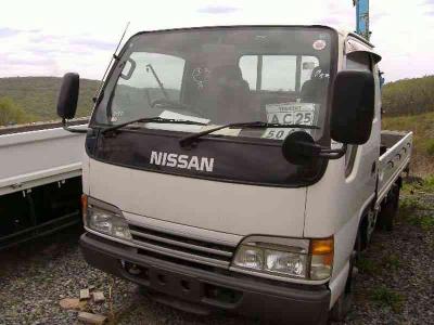 грузовик с краном Nissan Atlas 1999 г.в.