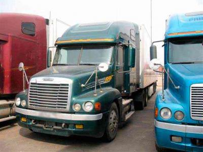 седельный тягач Freightliner ST120 2003 г.в.