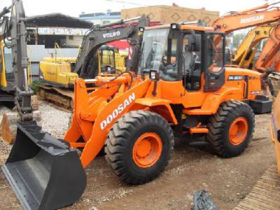 фронтальный погрузчик Doosan DL200 2009 г.в.