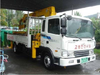 грузовик с краном Hyundai GOLD 2005 г.в.
