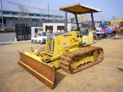 бульдозер Komatsu D20P-7E 2001 г.в.