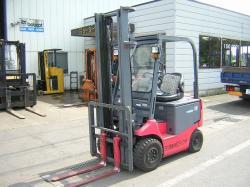 NYK FB18PN-70BC-400 Электропогрузчик