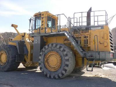 фронтальный погрузчик Komatsu WA700-3 1999 г.в.