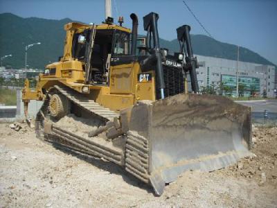 бульдозер CAT D7H 1997 г.в.