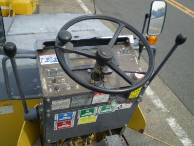 дорожный каток Komatsu JV40CW-5 2000 г.в.