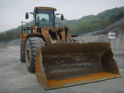 фронтальный погрузчик Hyundai HL-770 1995 г.в.