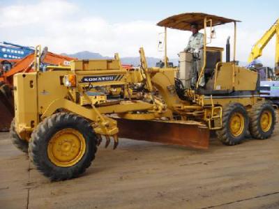 грейдер Komatsu GD405A-2 1990 г.в.