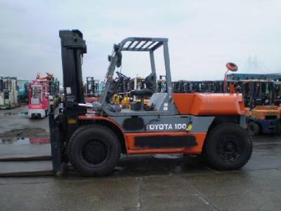 вилочный погрузчик Toyota 3FD100 1998 г.в.