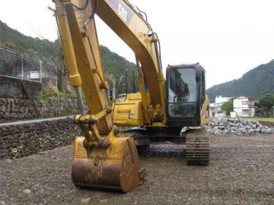 гусеничный экскаватор Caterpillar 320CU 2005 г.в.
