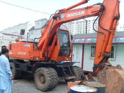 колесный экскаватор Doosan SOLAR130W-V 1996 г.в.