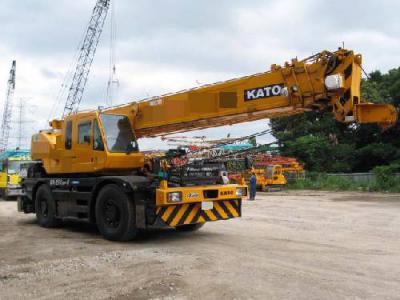 автокран KATO KR25H-V3 2000 г.в.