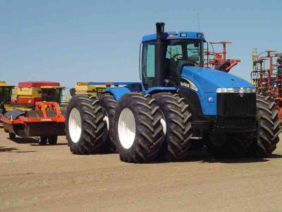 трактор New Holland TJ425 2005 г.в.