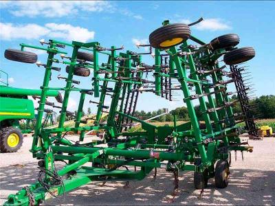 трактор JOHN DEERE 2210 2006 г.в.