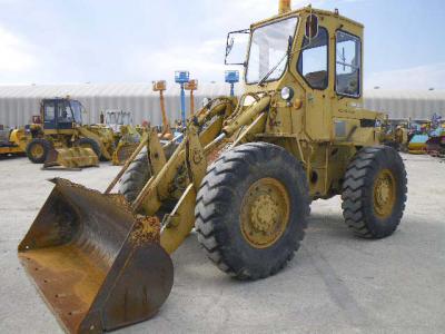 фронтальный погрузчик CAT 910 1983 г.в.