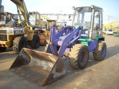 фронтальный погрузчик Komatsu WA40 1998 г.в.