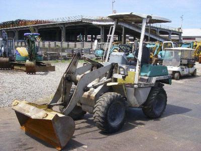 фронтальный погрузчик Komatsu WA20 1995 г.в.
