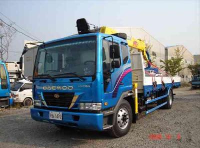 грузовик с краном Daewoo Ultra 2004 г.в.