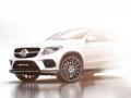 01.12.2014 - Mercedes-Benz разместил снимок конкурента BMW X6.