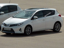 Шпионы засняли новую Toyota Auris