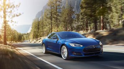 Tesla показала бюджетный электрокар