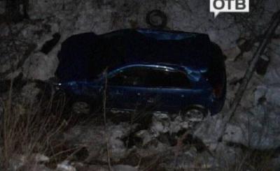 Во Владивостоке машина сорвалась с обрыва