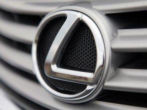 Новый кроссовре от Lexus. Пока известно только имя