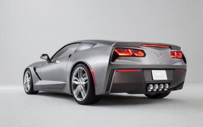 Стала известна цена Chevrolet Corvette в России