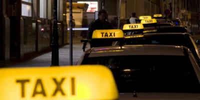 Таксисты Приморья могут не перекрашивать авто полностью
