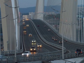 Мост через Золотой Рог принял первые машины