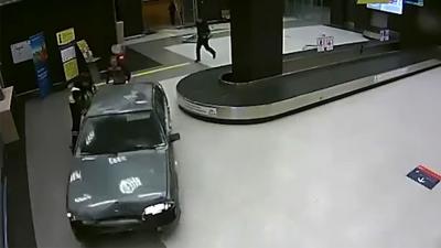 Пьяный водитель протаранил аэропорт в Казани